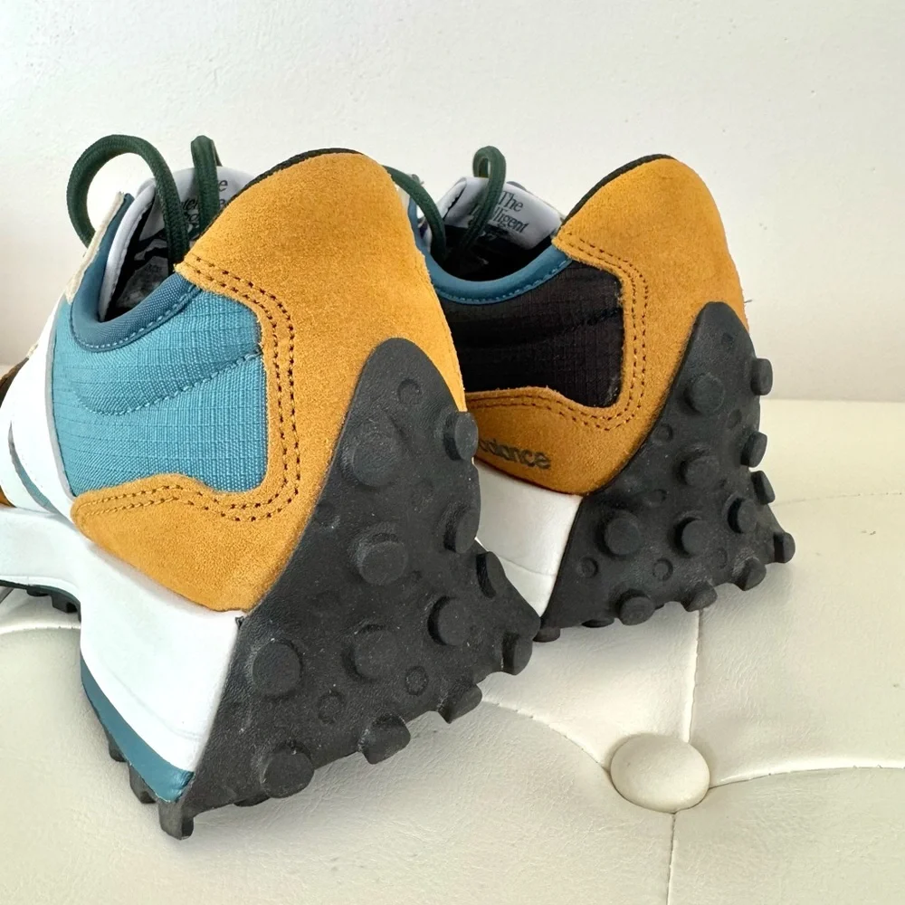 New Balance 327 Workwear Moonstone Retro Runner Sneakers - Picture 5 of 10